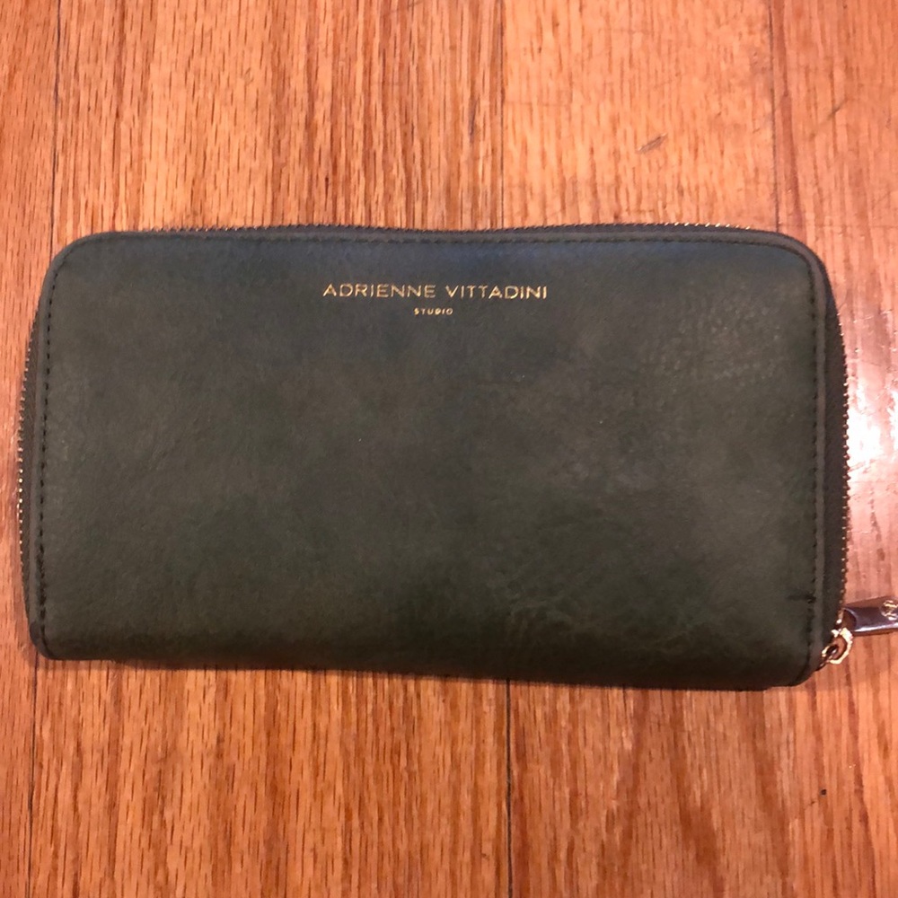 Adrienne Vittadini Wallet